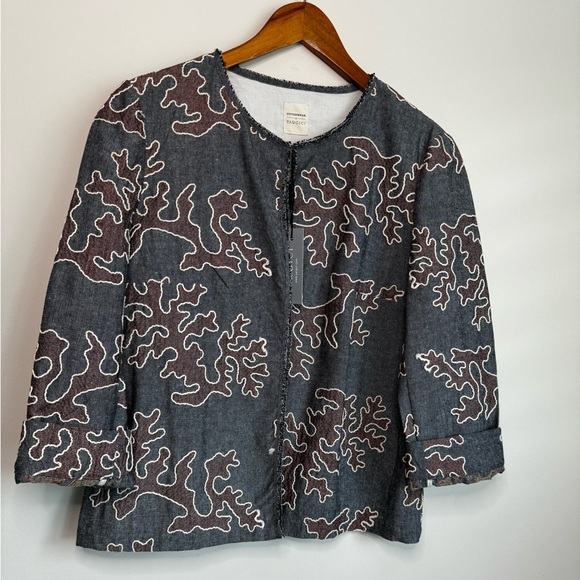 Embroidered Crew Neck Jacket - Picture 5 of 13